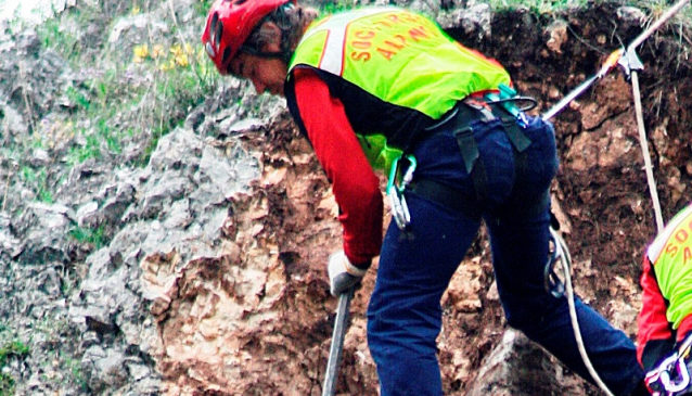 BROLO – SPELEOLOGA BROLESE INTRAPPOLATA NELLA CAVERNA “DELL’ABISSO DEL VENTO”. TRATTA IN SALVO.