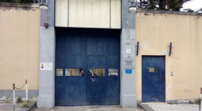 BARCELLONA P.G. – DETENUTO SI TOGLIE LA VITA