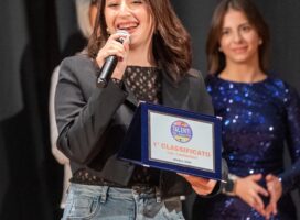 ​Trionfo al concorso nazionale “Talenti in canto”: la brolese Swami Forzano vince la categoria Cantautori